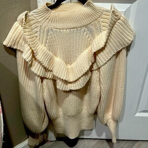 Crème colored turtle neck